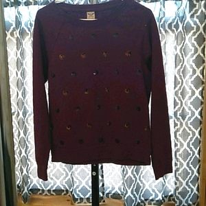 Long sleeve this sweatshirt